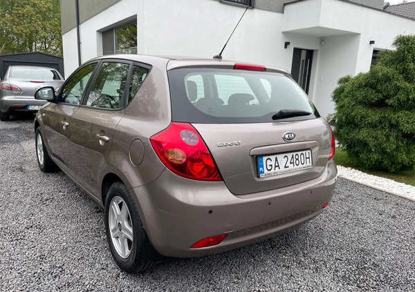 Kia Ceed cena 23900 przebieg: 133000, rok produkcji 2008 z Oświęcim małe 254